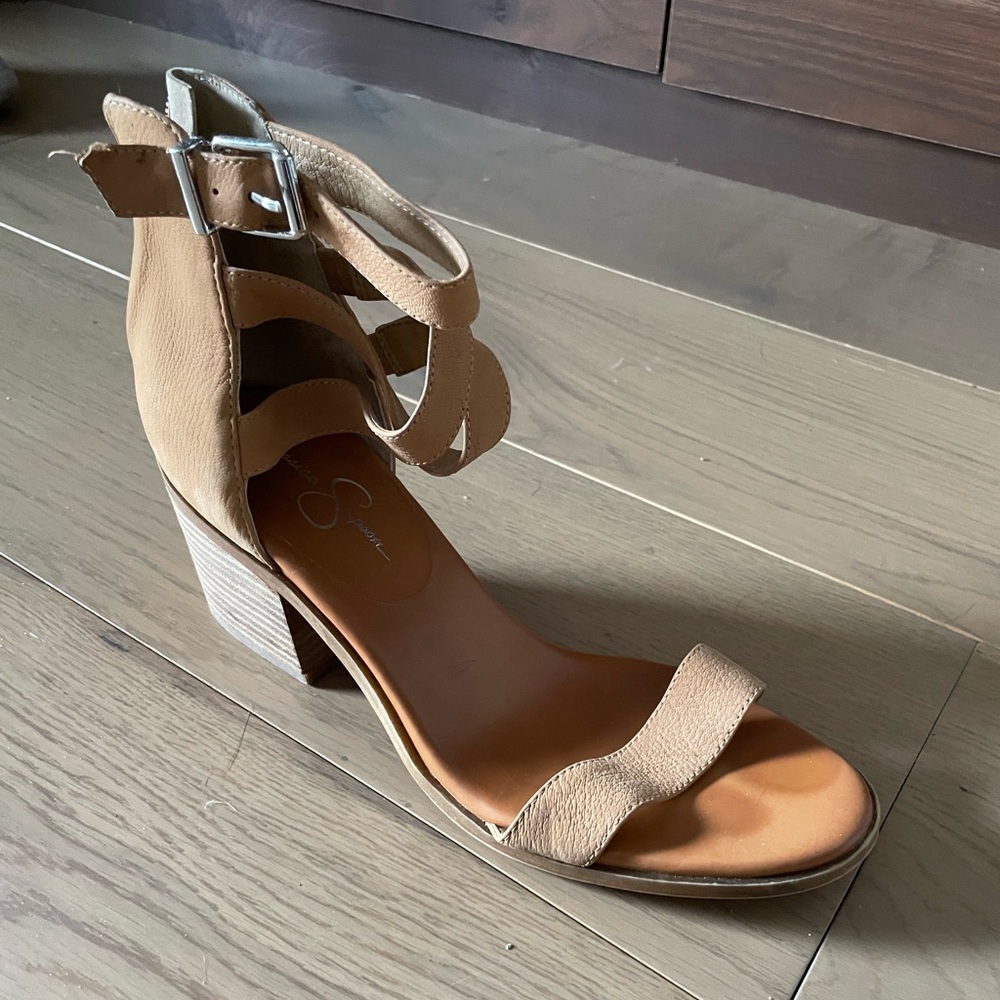 Jessica Simpson Tan heel